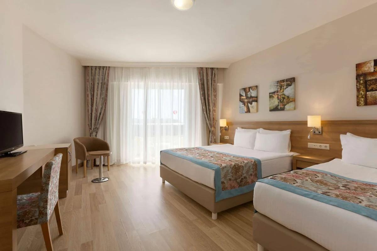 هتل رامادا ریزورت لارا Ramada Resort Lara آنتالیا
